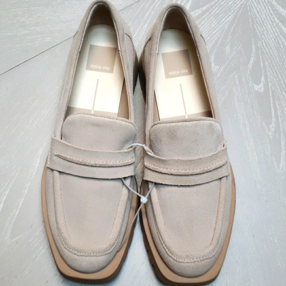 Dolce Vita ellias suede loafers, new no box, size 8, flats, shoes, tan color